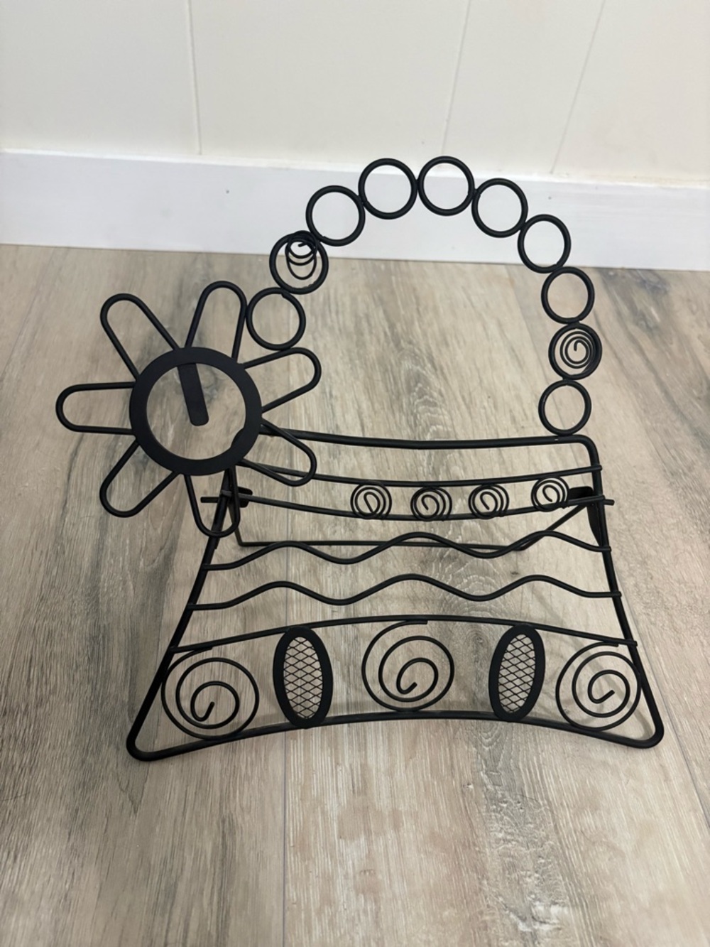Black Wire Floral Handbag Display Stand